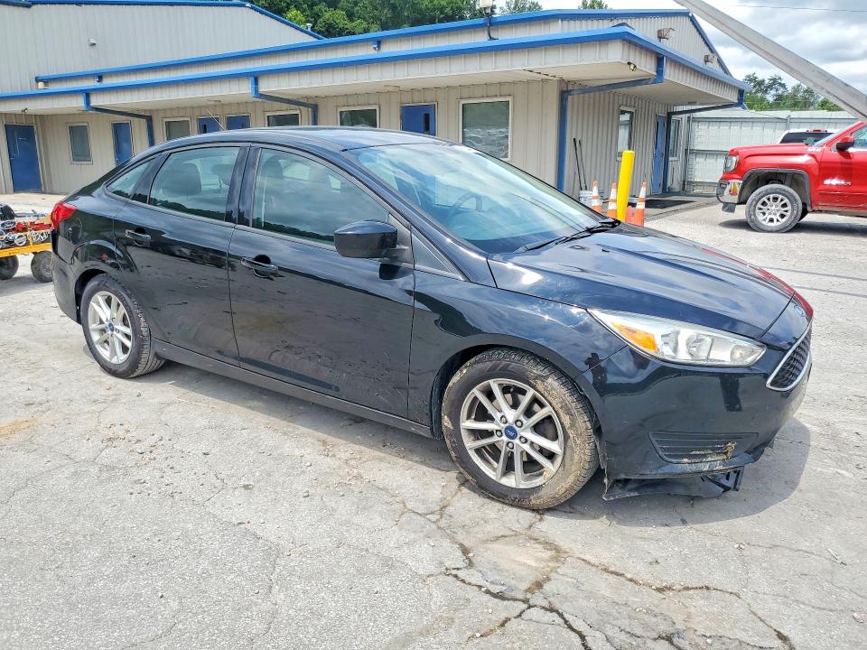 62449326 :رقم المزاد ، 1FADP3F29JL328255 vin ، 2018 Ford Focus مزاد بيع