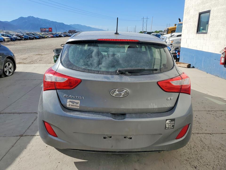2017 Hyundai Elantra Gt მანქანა იყიდება აუქციონზე, vin: KMHD35LH4HU353316, აუქციონის ნომერი: 59894726