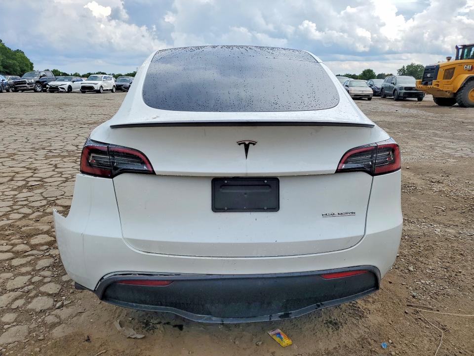 60581706 :رقم المزاد ، 7SAYGDEF1PF832951 vin ، 2023 Tesla Model Y مزاد بيع