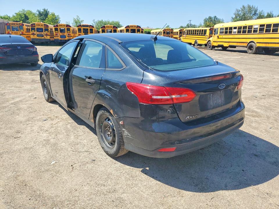 2015 Ford Focus მანქანა იყიდება აუქციონზე, vin: 1FADP3E27FL290520, აუქციონის ნომერი: 61312426