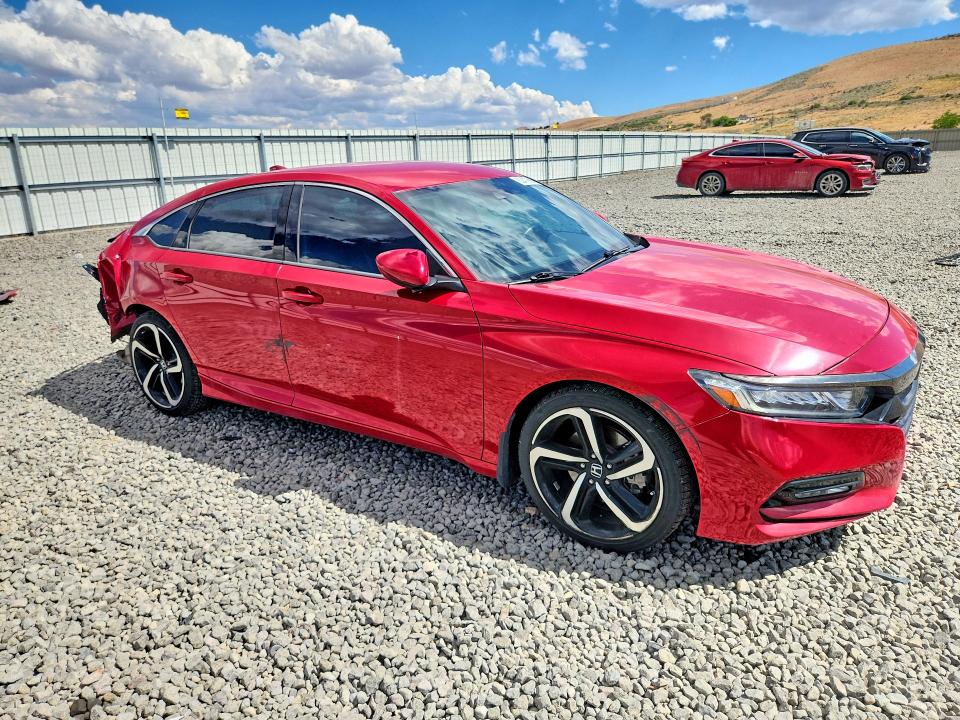 Продаж на аукціоні авто 2018 Honda Accord, vin: 1HGCV1F30JA131464, номер лоту: 62479666