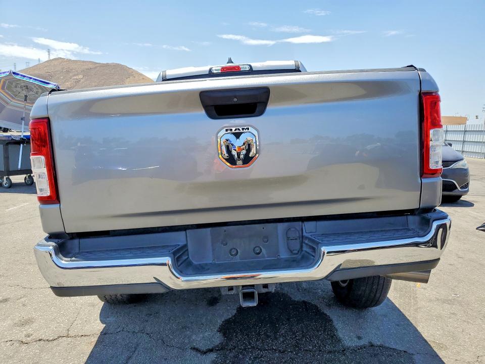58632606 :رقم المزاد ، 1C6RRECT5KN737904 vin ، 2019 Ram 1500 مزاد بيع