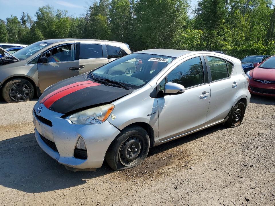 2013 Toyota Prius C მანქანა იყიდება აუქციონზე, vin: JTDKDTB3XD1548447, აუქციონის ნომერი: 60878646