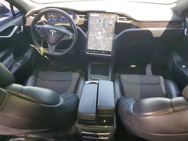 62250906 :رقم المزاد ، 5YJSA1E24JF295757 vin ، 2018 Tesla Model S مزاد بيع