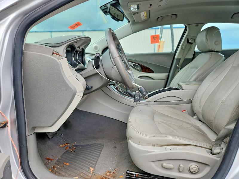 62871356 :رقم المزاد ، 1G4GC5EGXAF273806 vin ، 2010 Buick Lacrosse مزاد بيع