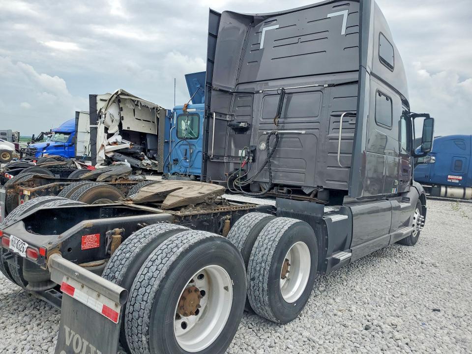 60970326 :رقم المزاد ، 4V4NC9EH9NN288020 vin ، 2022 Volvo Vnl مزاد بيع