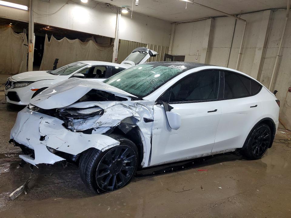 Продажа на аукционе авто 2022 Tesla Model Y, vin: 7SAYGDEE2NF325853, номер лота: 62664596