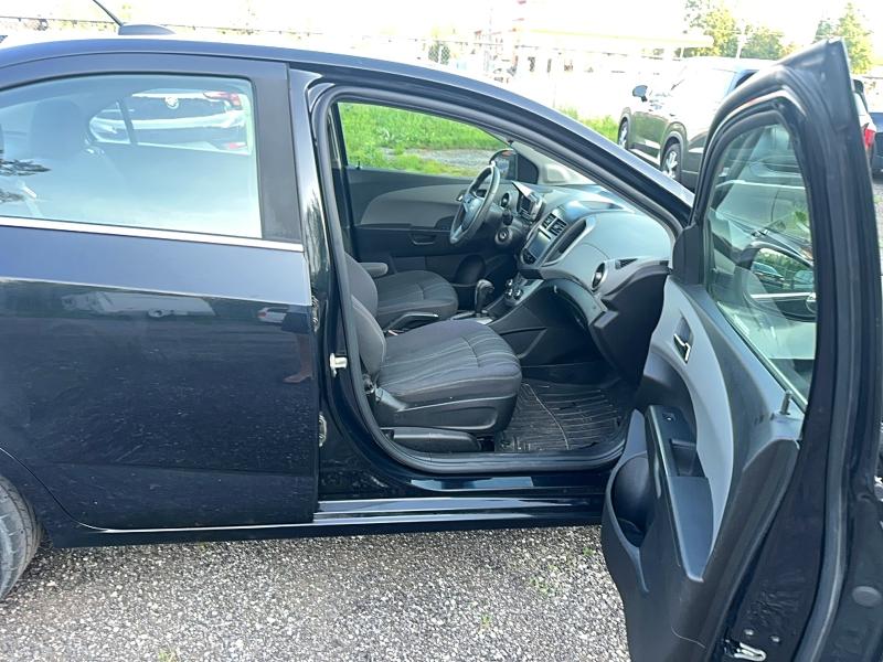 Продаж на аукціоні авто 2015 Chevrolet Sonic, vin: 1G1JC5SH7F4190692, номер лоту: 61447576