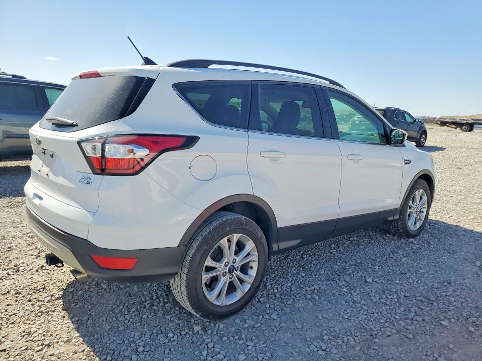 2018 Ford Escape მანქანა იყიდება აუქციონზე, vin: 1FMCU9HD4JUB28406, აუქციონის ნომერი: 60975436
