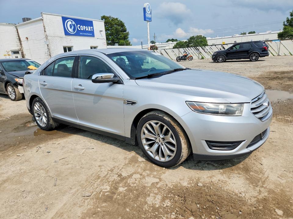 Продажа на аукционе авто 2015 Ford Taurus, vin: 1FAHP2F80FG118725, номер лота: 62899996