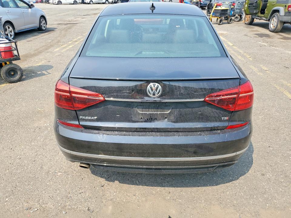 2017 Volkswagen Passat მანქანა იყიდება აუქციონზე, vin: 1VWDT7A33HC082842, აუქციონის ნომერი: 61669916