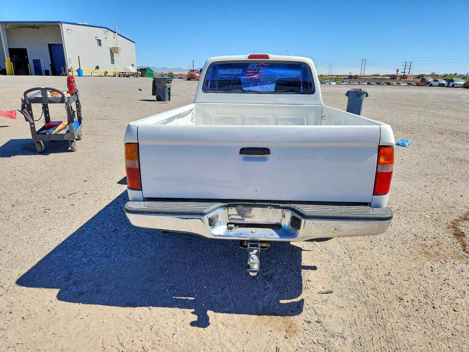60008776 :رقم المزاد ، 4TANL42N1XZ428321 vin ، 1999 Toyota Tacoma مزاد بيع