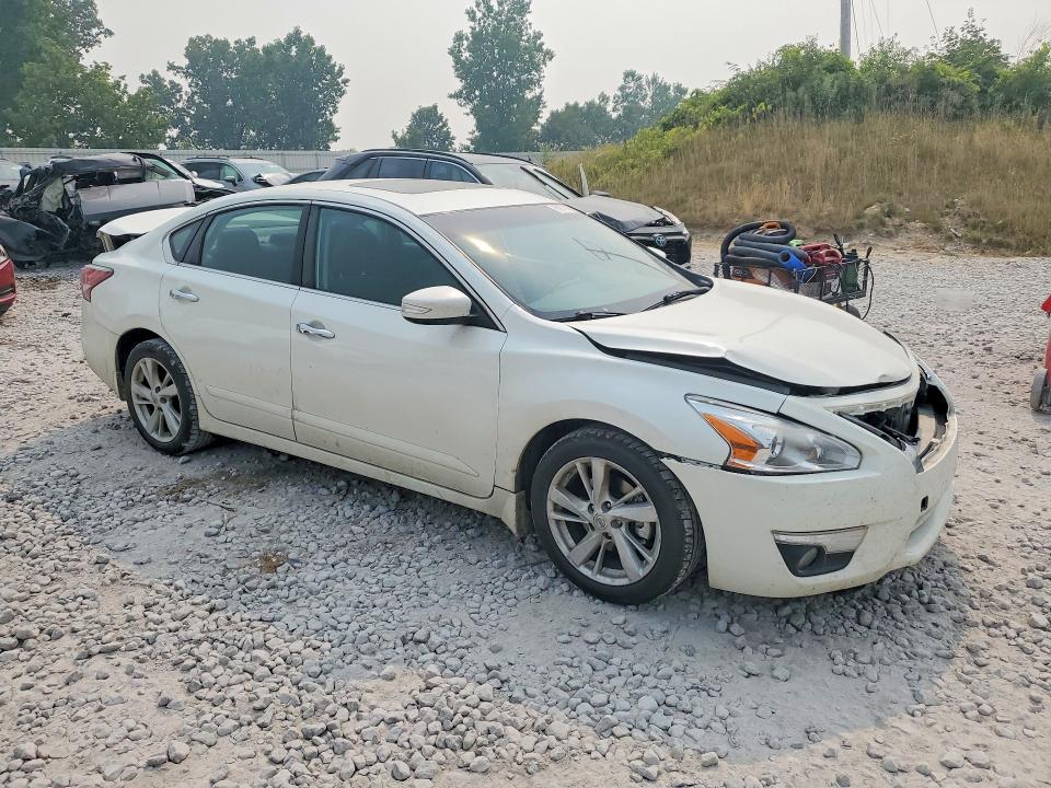 Продаж на аукціоні авто 2015 Nissan Altima, vin: 1N4AL3AP2FC285564, номер лоту: 60979156