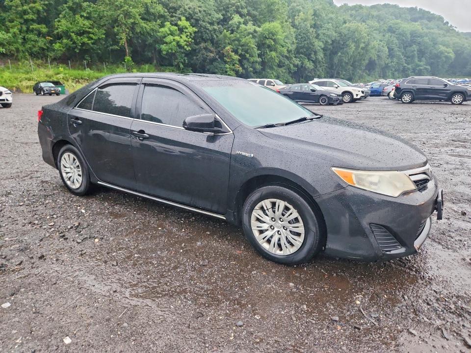 2014 Toyota Camry Hybrid მანქანა იყიდება აუქციონზე, vin: 4T1BD1FK5EU137717, აუქციონის ნომერი: 62908926