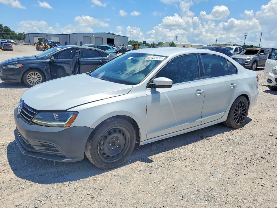 61032166 :رقم المزاد ، 3VW2B7AJ9HM350896 vin ، 2017 Volkswagen Jetta مزاد بيع