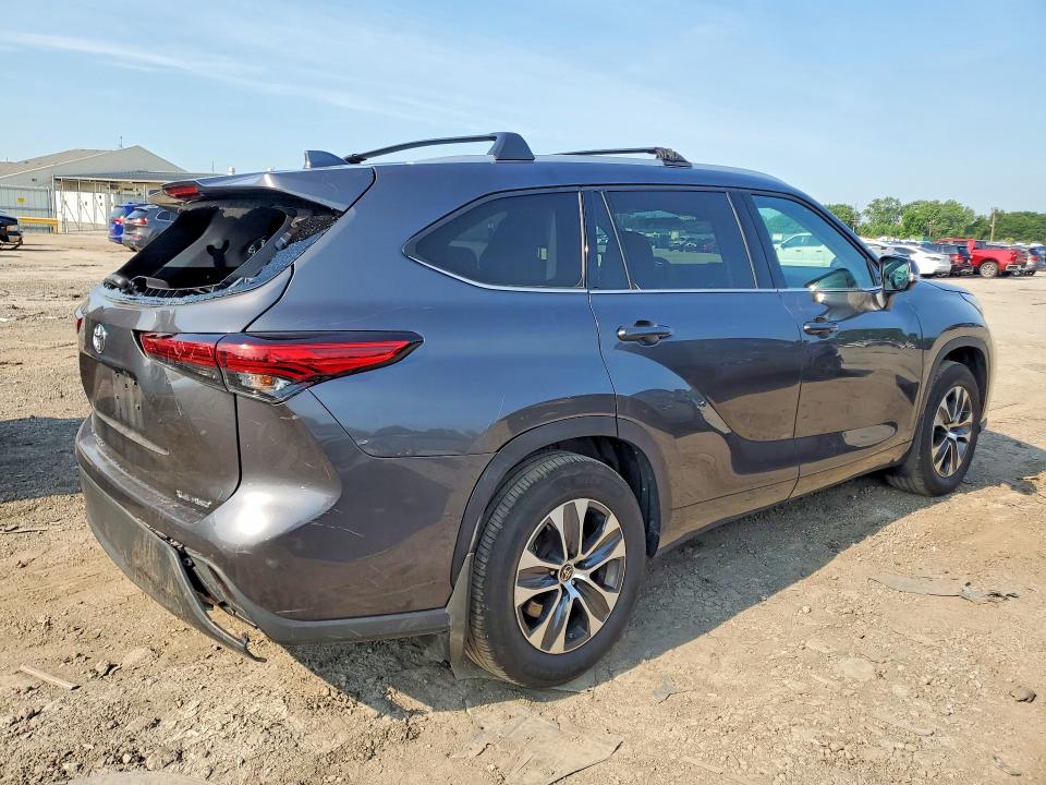 60815006 :رقم المزاد ، 5TDHZRBH6NS219100 vin ، 2022 Toyota Highlander مزاد بيع