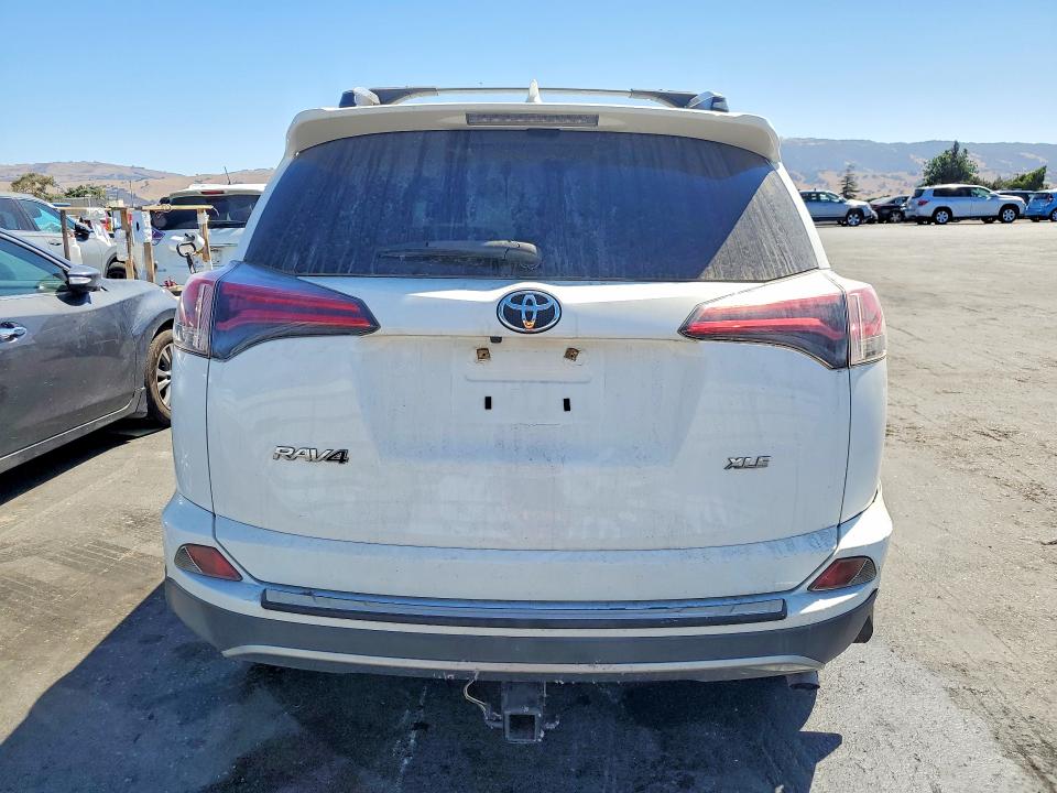 61164146 :رقم المزاد ، JTMWFREV3HD094283 vin ، 2017 Toyota Rav4 مزاد بيع