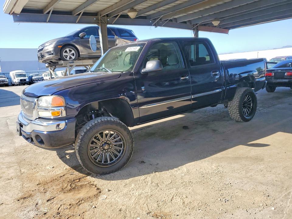 59630446 :رقم المزاد ، 2GTEC13T551236857 vin ، 2005 Gmc New Sierra مزاد بيع