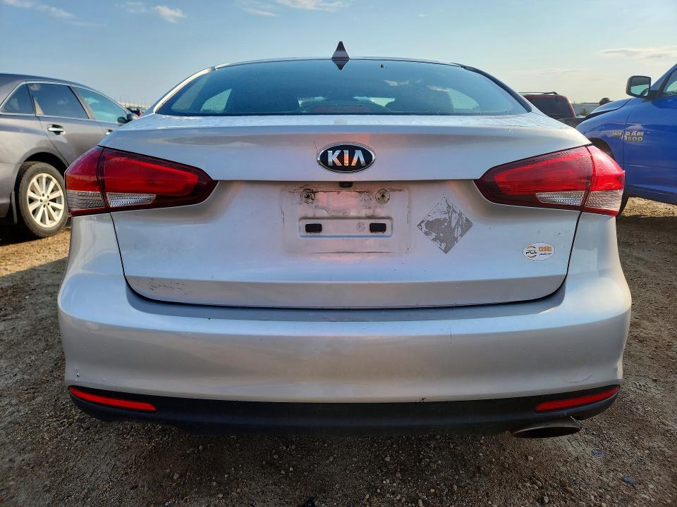 63153066 :رقم المزاد ، 3KPFL4A83HE088736 vin ، 2017 Kia Forte مزاد بيع