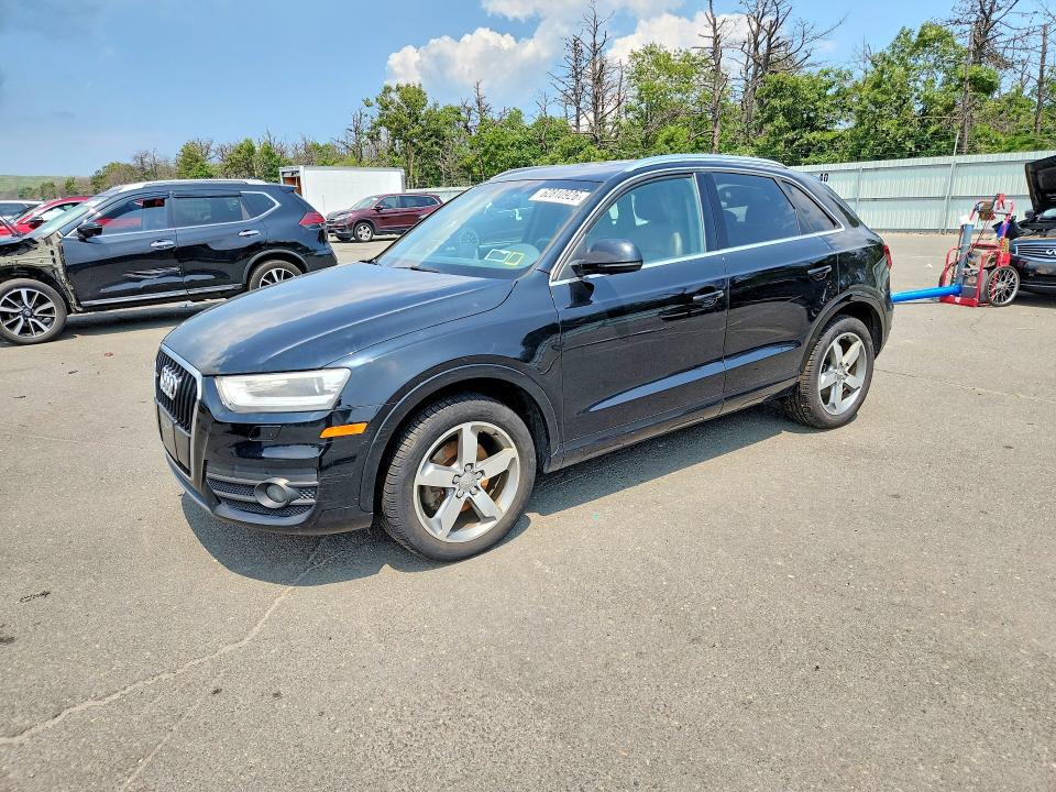 2015 Audi Q3 მანქანა იყიდება აუქციონზე, vin: WA1GFCFS1FR013300, აუქციონის ნომერი: 62810926