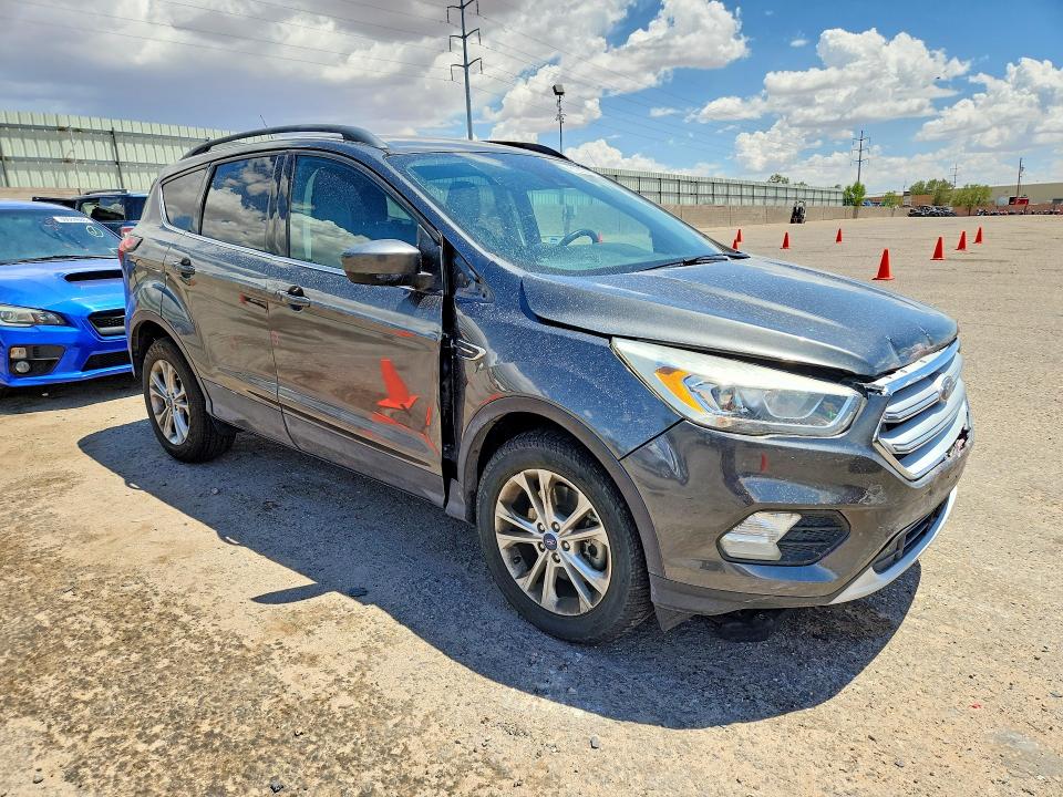 61218006 :رقم المزاد ، 1FMCU9HD1KUA35182 vin ، 2019 Ford Escape مزاد بيع