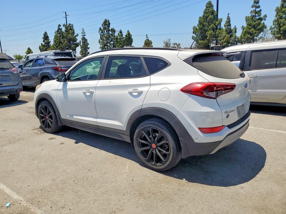 62049996 :رقم المزاد ، KM8J33A2XHU553509 vin ، 2017 Hyundai Tucson مزاد بيع