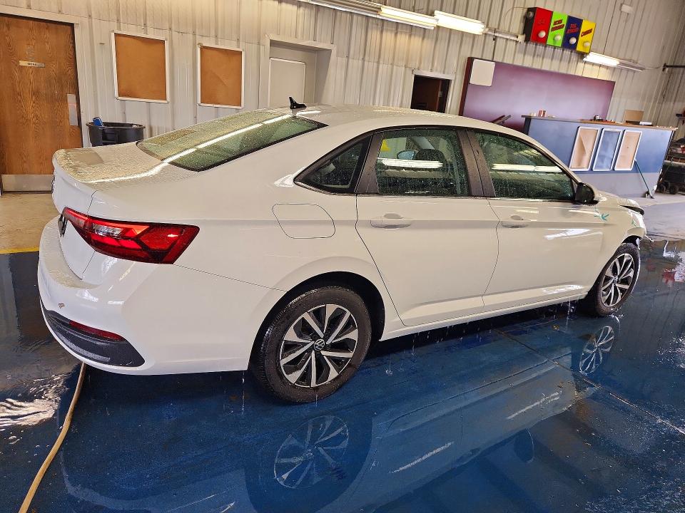 61579006 :رقم المزاد ، 3VW5M7BU9RM019723 vin ، 2024 Volkswagen Jetta مزاد بيع
