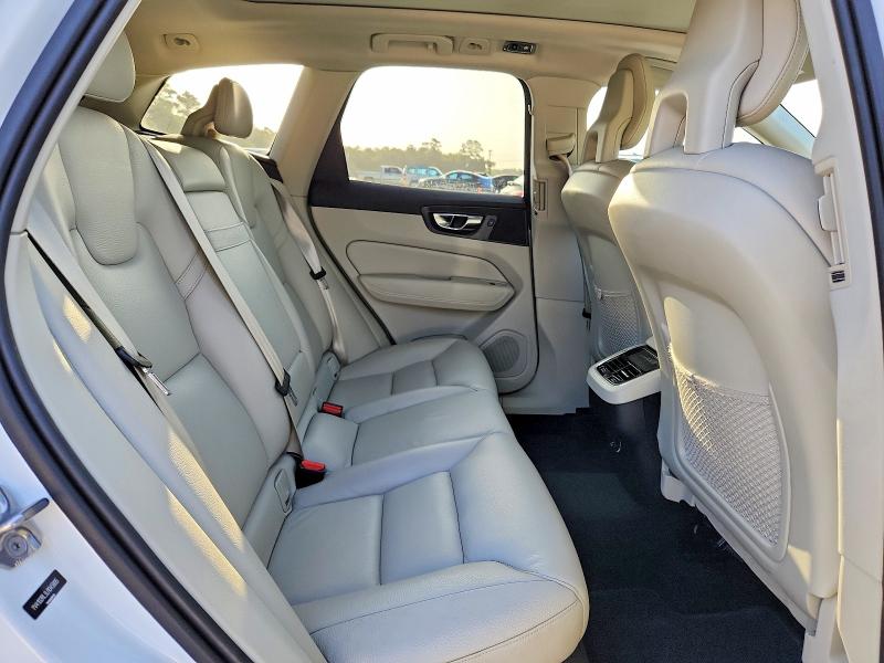 Продажа на аукционе авто 2018 Volvo Xc60, vin: YV4102RL9J1045895, номер лота: 61764846