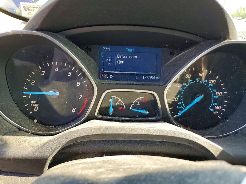 2013 Ford Escape მანქანა იყიდება აუქციონზე, vin: 1FMCU9G90DUC95573, აუქციონის ნომერი: 61937716
