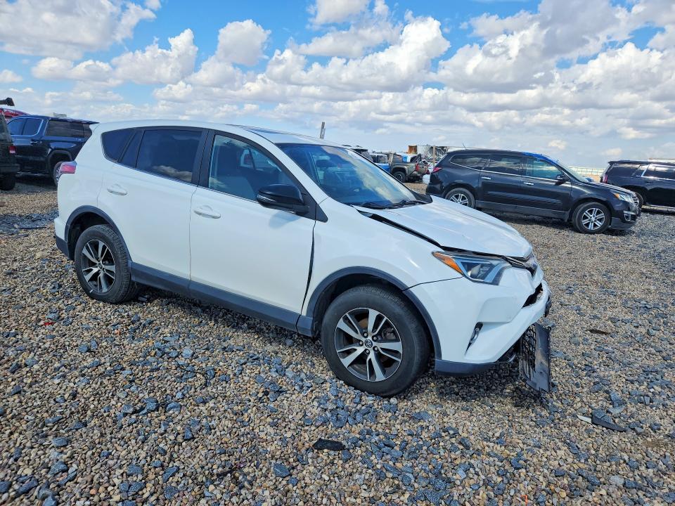 61715116 :رقم المزاد ، JTMWFREV5JJ742844 vin ، 2018 Toyota Rav4 مزاد بيع