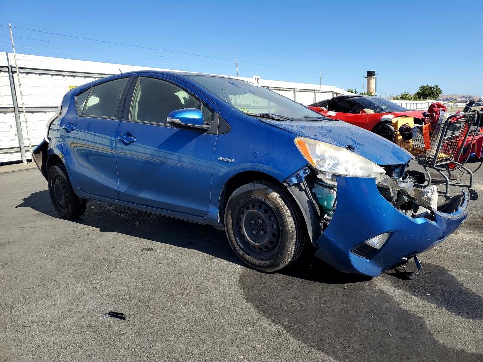 Продажа на аукционе авто 2012 Toyota Prius C, vin: JTDKDTB32C1527638, номер лота: 61439626