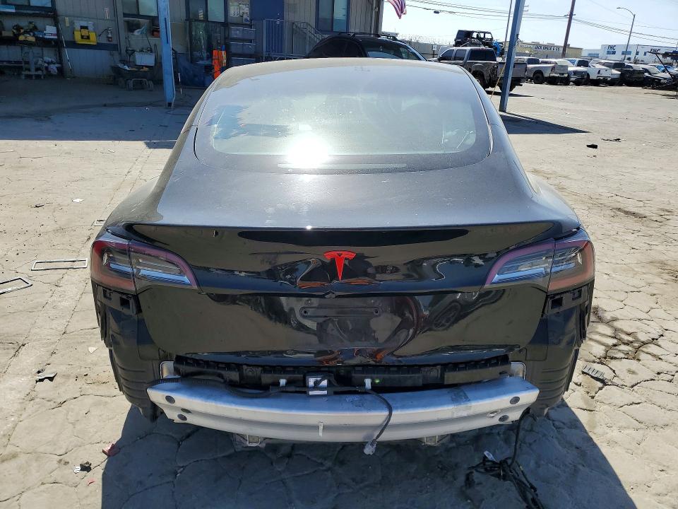 62549986 :رقم المزاد ، 5YJ3E1EA1MF092281 vin ، 2021 Tesla Model 3 مزاد بيع
