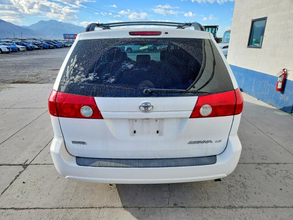 60171126 :رقم المزاد ، 5TDZK23C18S178382 vin ، 2008 Toyota Sienna مزاد بيع