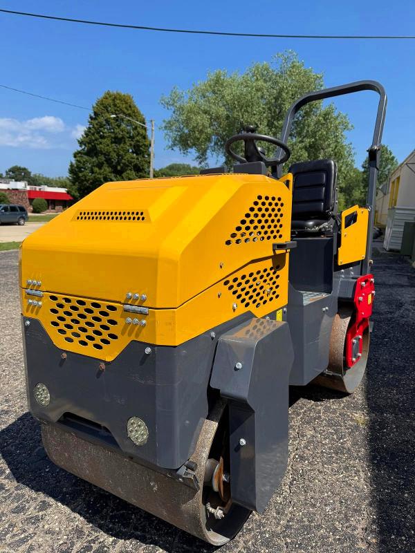 2025 Others 2025 Road Roller Double Drum V მანქანა იყიდება აუქციონზე, vin: 3810429, აუქციონის ნომერი: 63062596