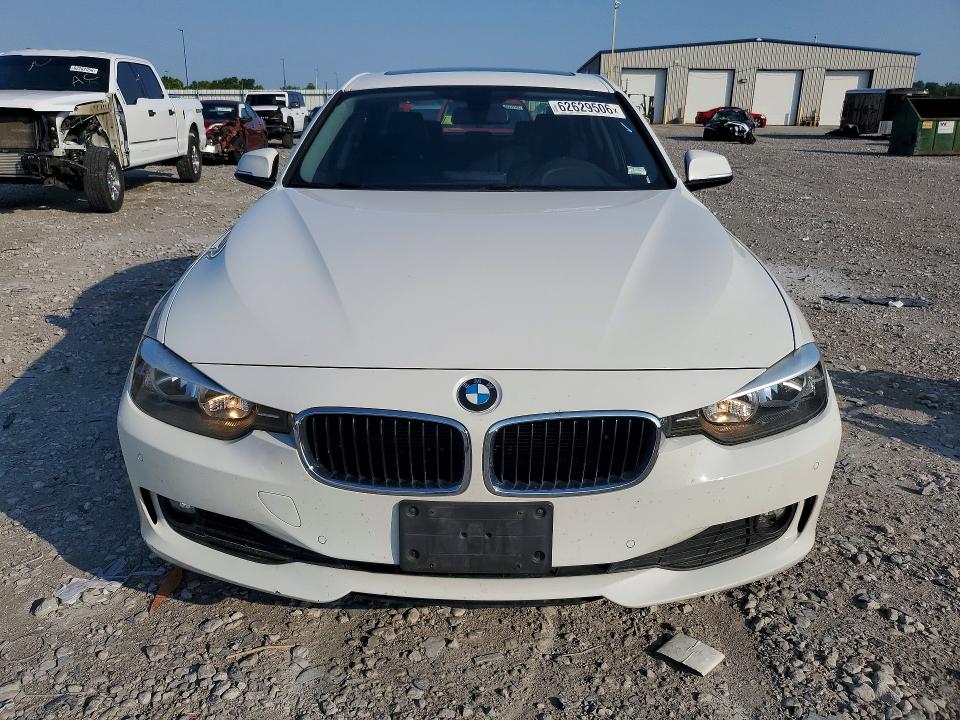 62629506 :رقم المزاد ، WBA3C3G56FNT51771 vin ، 2015 Bmw 320 مزاد بيع