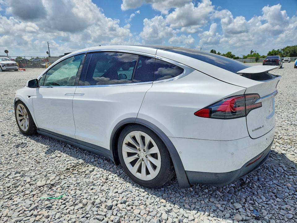 Продажа на аукционе авто 2016 Tesla Model X, vin: 5YJXCBE2XGF027827, номер лота: 59290906