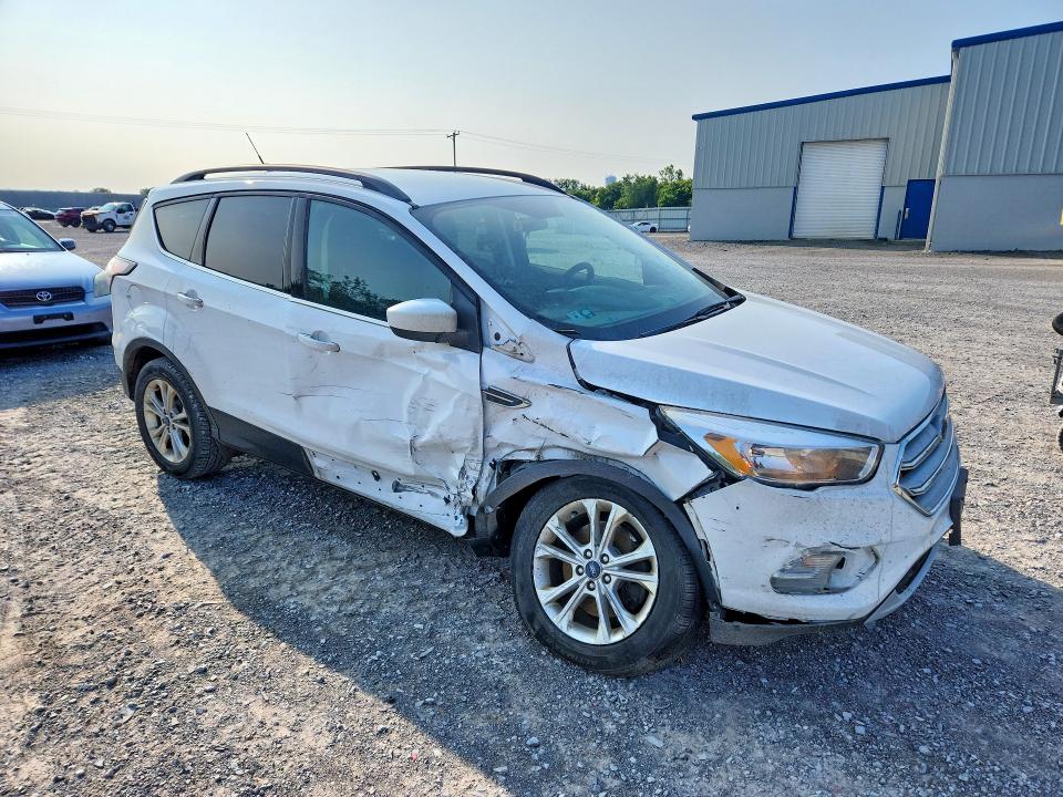 Продажа на аукционе авто 2018 Ford Escape, vin: 1FMCU9GD2JUC53826, номер лота: 61752666
