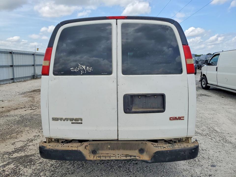61190456 :رقم المزاد ، 1GTZGFBA1A1171699 vin ، 2010 Gmc Savana مزاد بيع