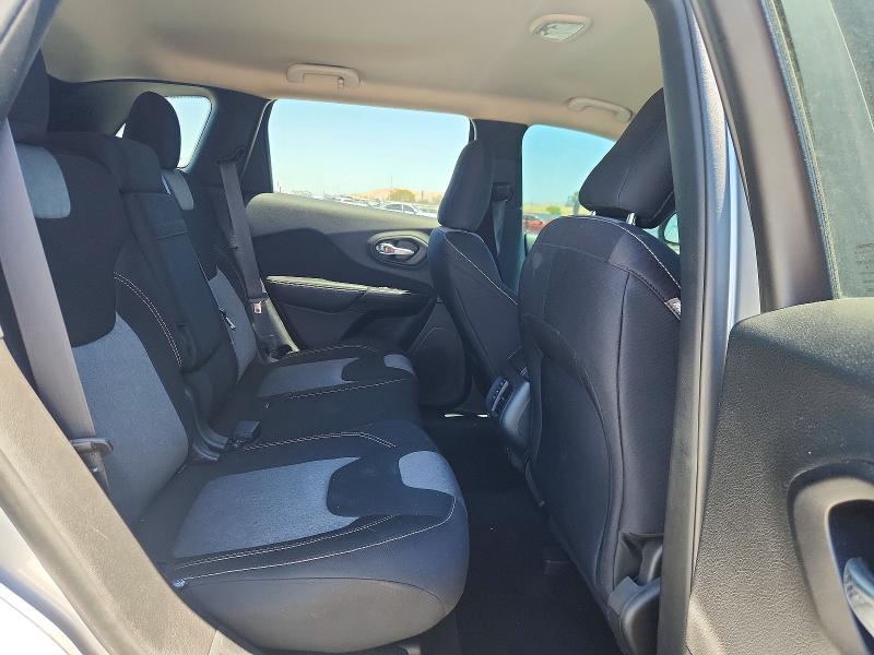 63239996 :رقم المزاد ، 1C4PJMCS8EW315424 vin ، 2014 Jeep Cherokee مزاد بيع