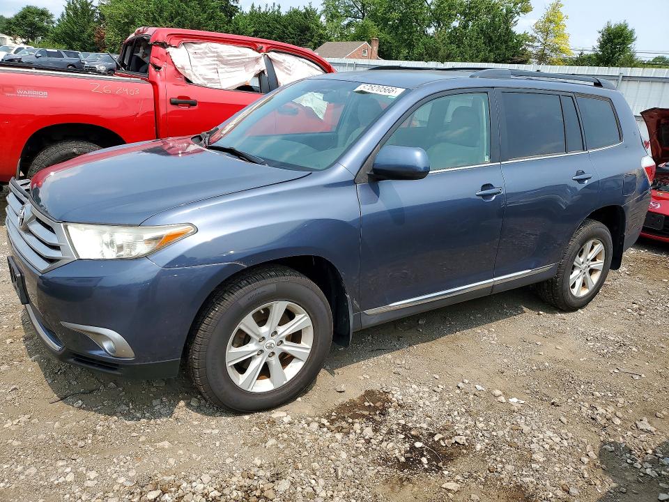 62820566 :رقم المزاد ، 5TDBK3EH1CS131166 vin ، 2012 Toyota Highlander مزاد بيع