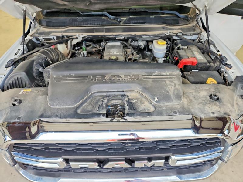62539896 :رقم المزاد ، 3C63RRGL8NG151833 vin ، 2022 Ram 3500 مزاد بيع