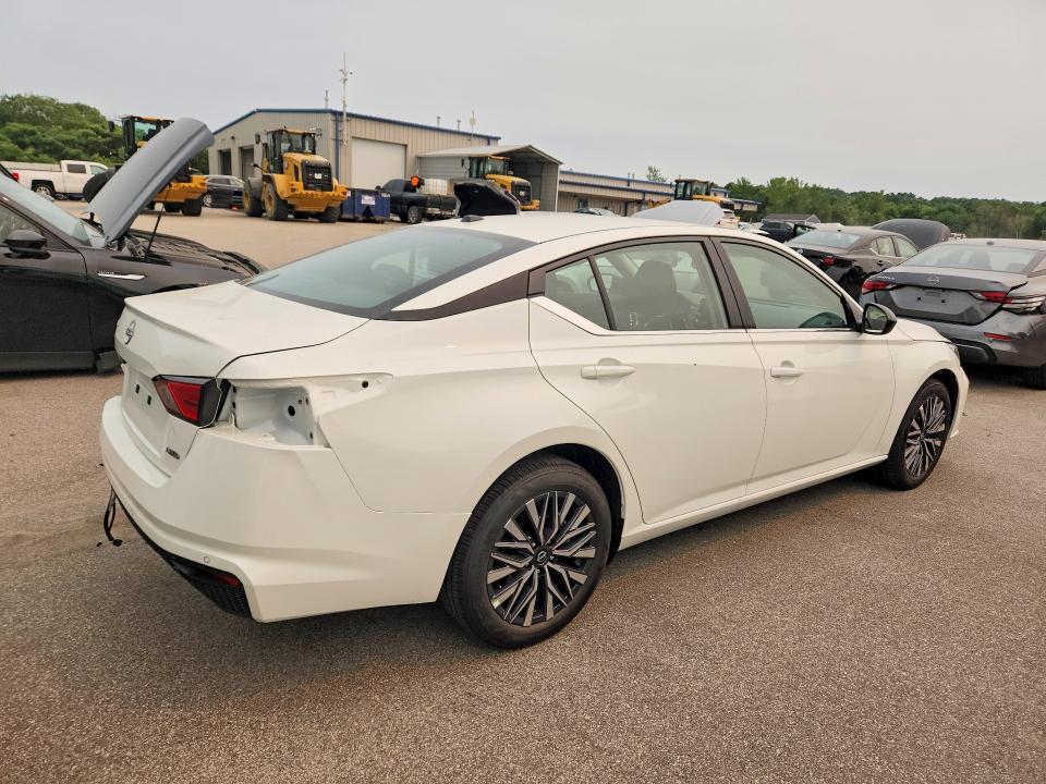 Продаж на аукціоні авто 2026 Nissan Altima, vin: 1N4BL4DW6TN343799, номер лоту: 61120076