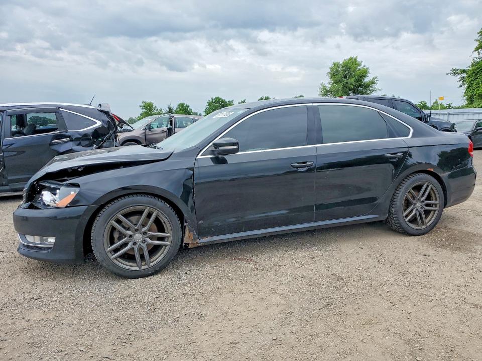 60117726 :رقم المزاد ، 1VWBS7A34FC024729 vin ، 2015 Volkswagen Passat مزاد بيع