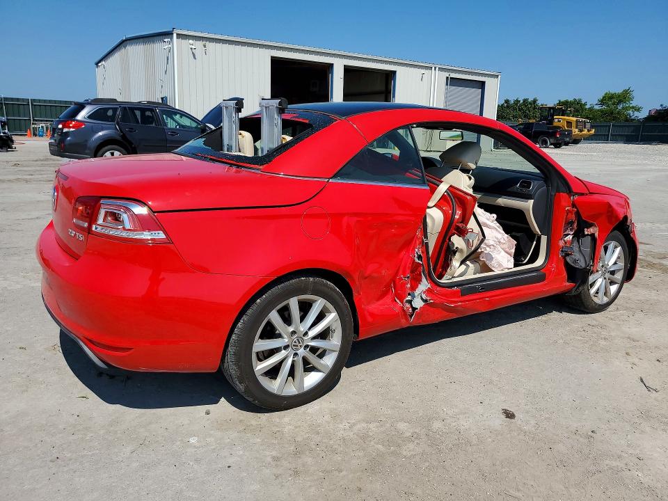 62024336 :رقم المزاد ، WVWBW8AH4GV000932 vin ، 2016 Volkswagen Eos مزاد بيع