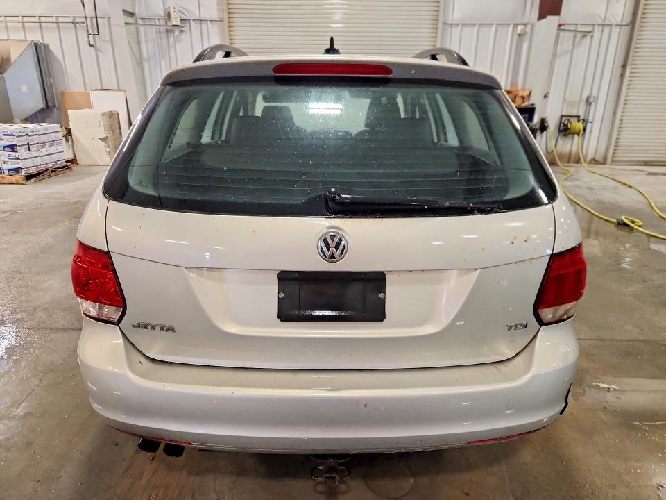60436356 :رقم المزاد ، 3VWML7AJ9BM718894 vin ، 2011 Volkswagen Jetta مزاد بيع