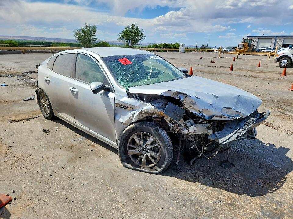 2017 Kia Optima მანქანა იყიდება აუქციონზე, vin: KNAGT4L34H5150479, აუქციონის ნომერი: 60473256