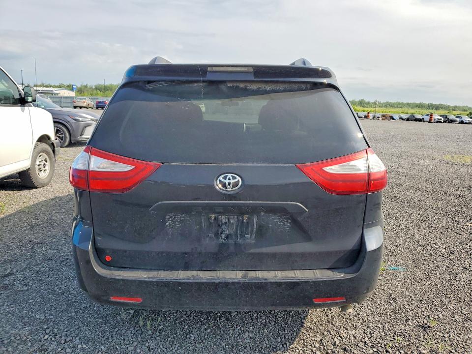 61530346 :رقم المزاد ، 5TDZK3DC3FS629426 vin ، 2015 Toyota Sienna مزاد بيع