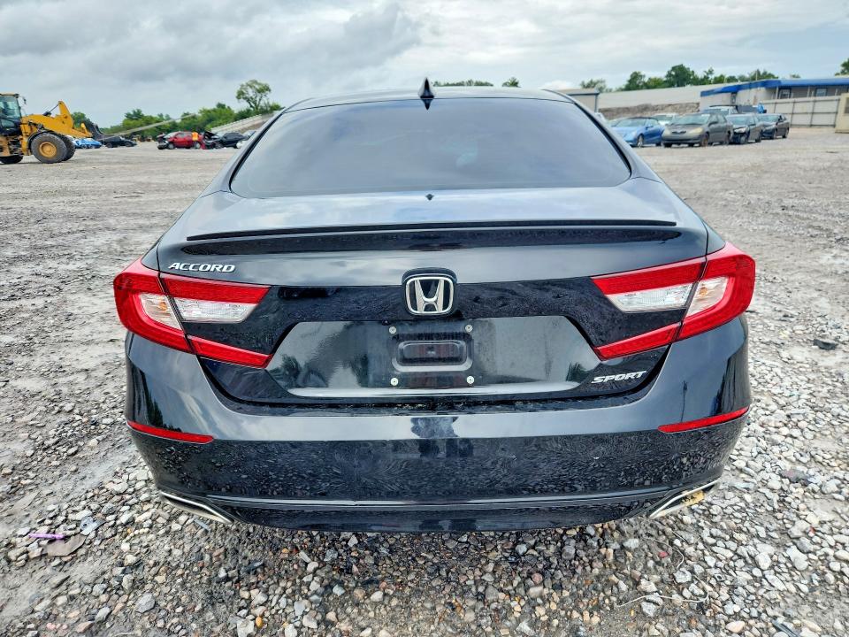 61636096 :رقم المزاد ، 1HGCV1F31NA098447 vin ، 2022 Honda Accord مزاد بيع