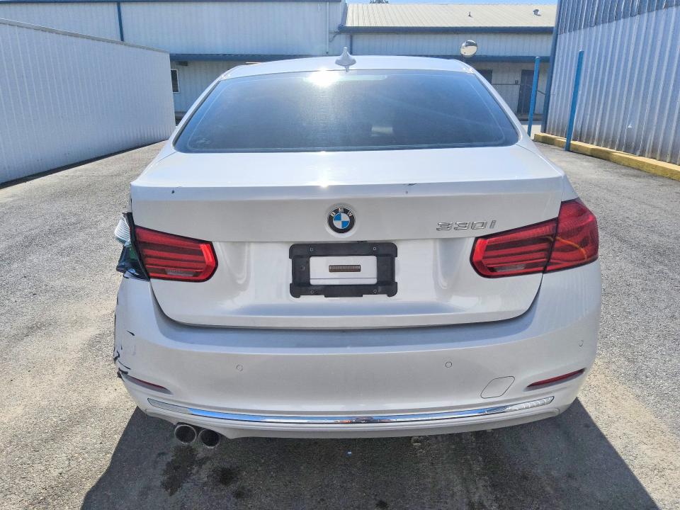 58485456 :رقم المزاد ، WBA8B9G32HNU56269 vin ، 2017 Bmw 330 مزاد بيع