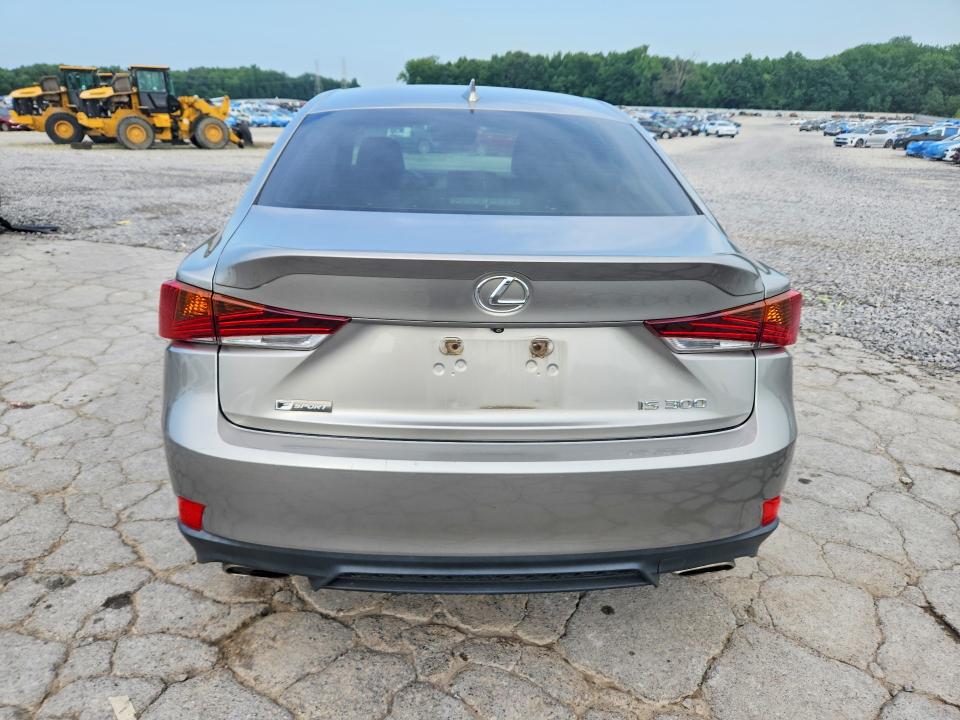 61858396 :رقم المزاد ، JTHBA1D28J5071165 vin ، 2018 Lexus Is مزاد بيع